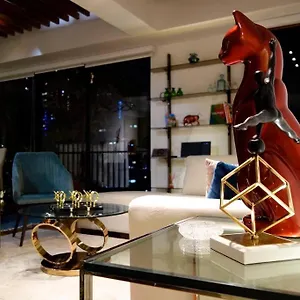 Bespoke Suite, Unique Location Apartment